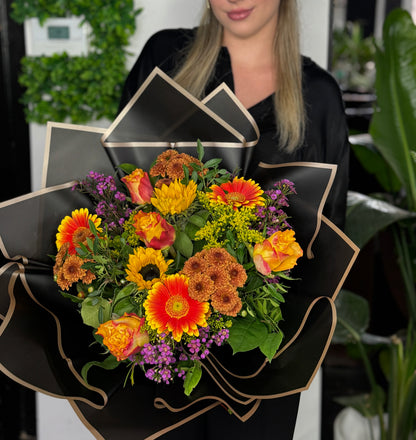 Compact oranje boeket